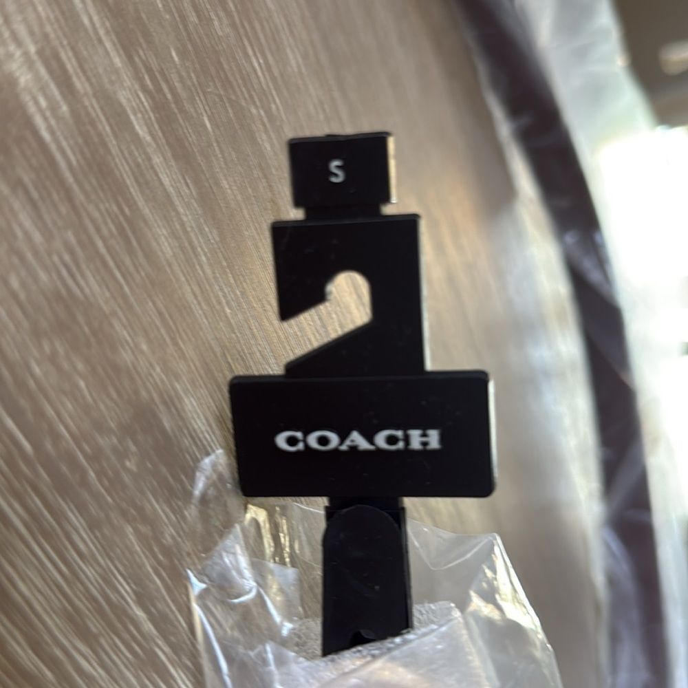 Coach Signature Canvas Belt in Tan with Gold Double O Buckle - Picture 4 of 4